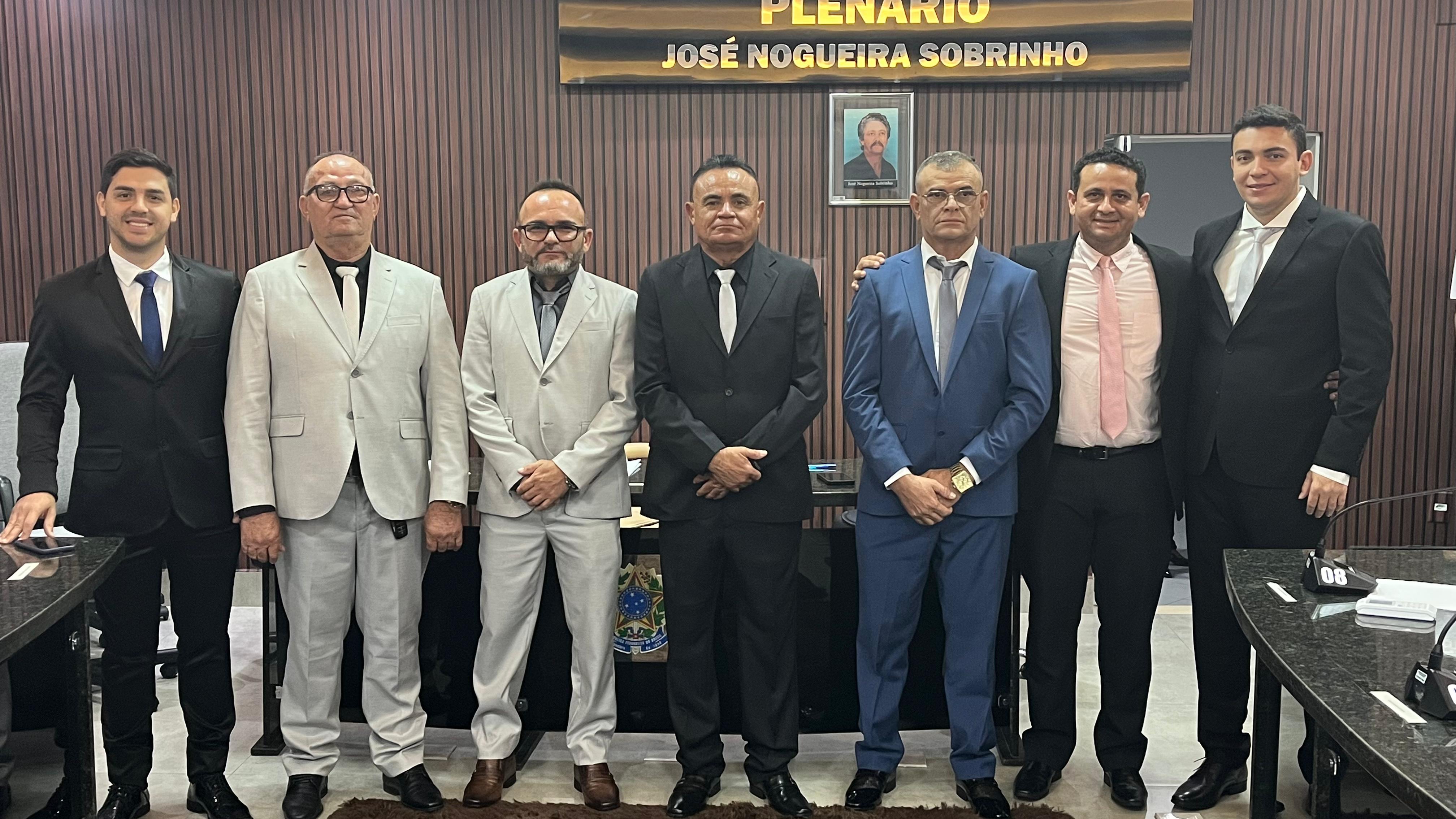 Sessão solene de posse dos vereadores eleitos e diplomados para a legislatura 2025